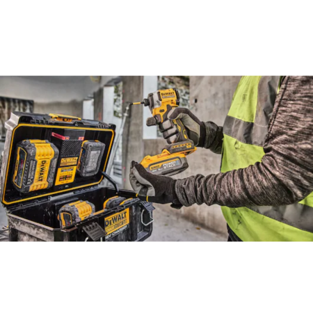 DEWALT DUAL PORTS FAST CHARGER BOX TOUGHSYSTEM 2.0 SERIES FOR 12V/ 18V BATTERIES, DWST83471-QW - Image 5