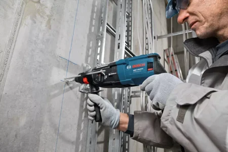 Bosch GBH 2-28 DFV Professional Rotary Hammer with SDS Plus - Image 2