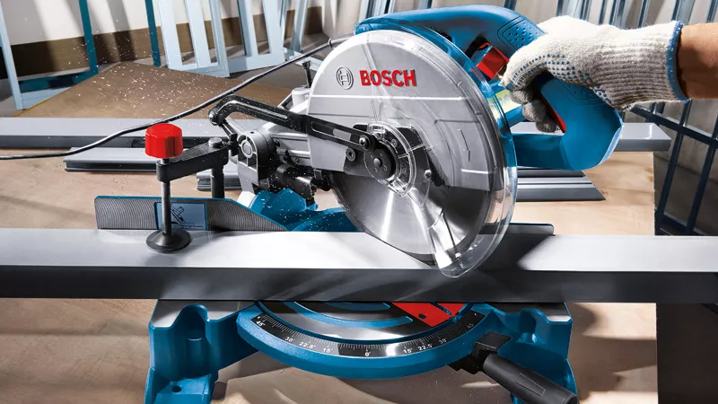 Bosch GCM 10 MX Professional Mitre Saw with Hex Key 1700W, 4800RPM - Image 3