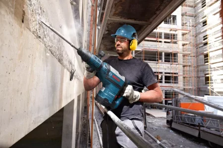 Bosch GSH 9 VC Professional Heavy Duty Demolition Hammer with SDS Max 13J, 1500W - Image 6