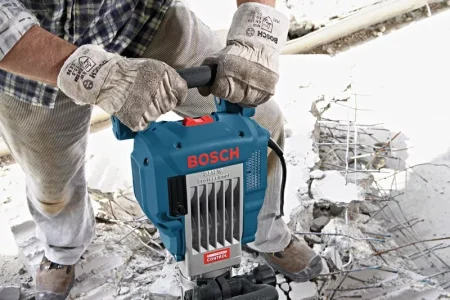 Bosch GSH 16-30 Professional Heavy Duty Breaker  41J, 1750W - Image 2