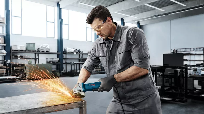 Bosch GWS 9-100 P Professional Heavy Duty Corded Angle Grinder 240V / 900W / 11,000RPM - Image 5