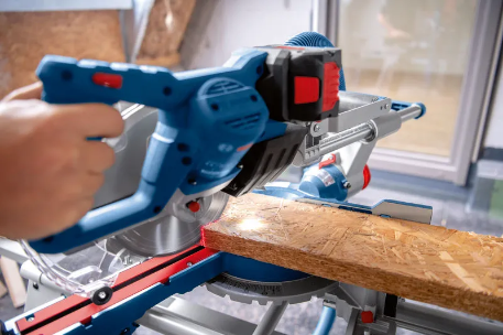 BOSCH PRO GCM 18V-216 D PROFESSIONAL CORDLESS MITRE SAW 18.0V - Image 8